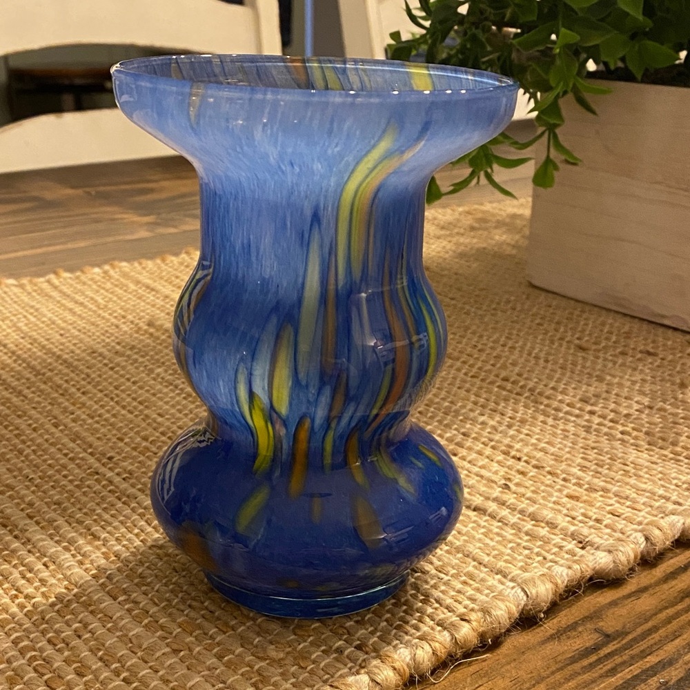 Vintage Lavorazione Arte Murano Swirled Blue Hand Blown Glass Round Vase 6” Tall